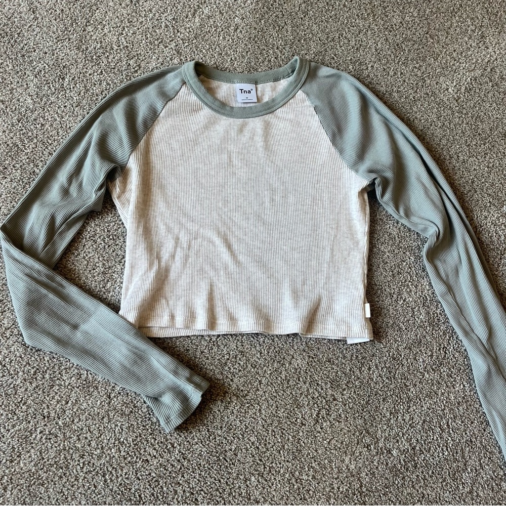 TNA Aritzia Coburn long sleeve cropped shirt
